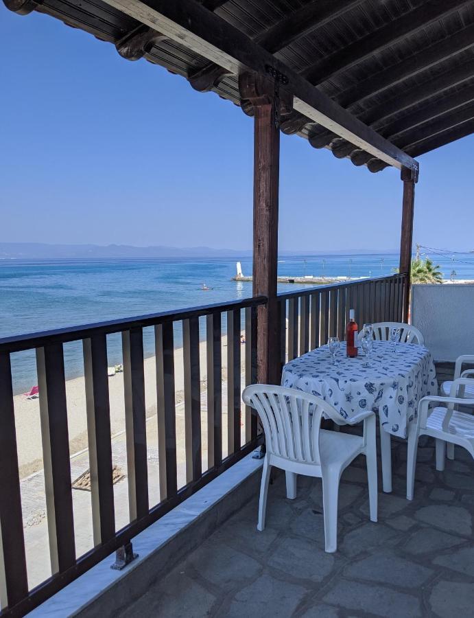 Seafront Apartment Pefkochori Eksteriør billede