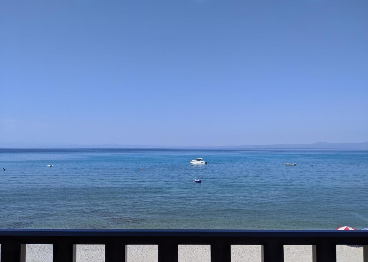 Seafront Apartment Pefkochori Eksteriør billede